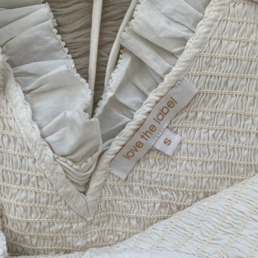 Love The Label Zephyr Top White Smocked Ruffled Neckline Sleeveless Tank Shirt S - Picture 9 of 9